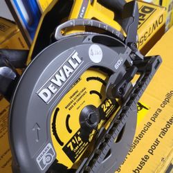DEWALT 60V FLEX VOLT BRUSHLESS 7-1/4 REAR HANDLE SAW TOOL ONLY NEW 