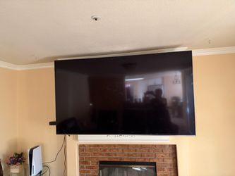 Samsung LG 89” TV