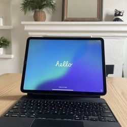 11 inch ipad pro 2nd generation 128GB WiFi With Magic Keyboard And Generic Pencil 
