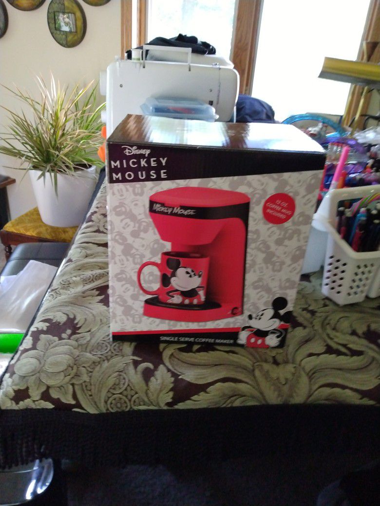 NIB: Disney Mickey Mouse Single Serve Coffee Maker