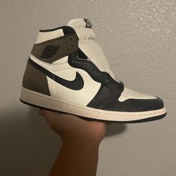 Jordan 1 “Mocha”