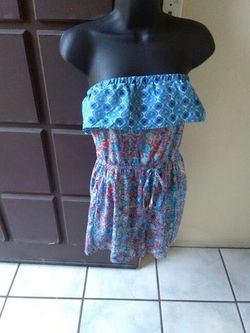 Zoe + Rose romper size extra small
