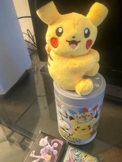 PIKACHU PLUSH - PLUS CARD SLEEVES