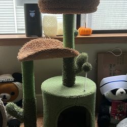 Cactus Cat Tree In Great Condition 