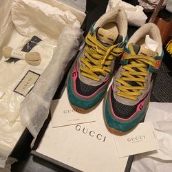 Tenis Gucci Size 35