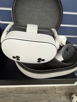 Meta Quest 3S VR Headset 128GB with 2 Hand Controllers, Power Cord, Carry Case