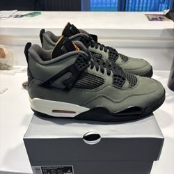 Undefeated Jordan 4