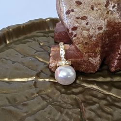 Genuine Freshwater Cultured Pearl Pendant 