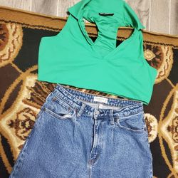 A set of jeans and a bra is available at a discounted price for only $10.