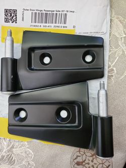 Outer door hinge passenger side (07-18 Jeep)