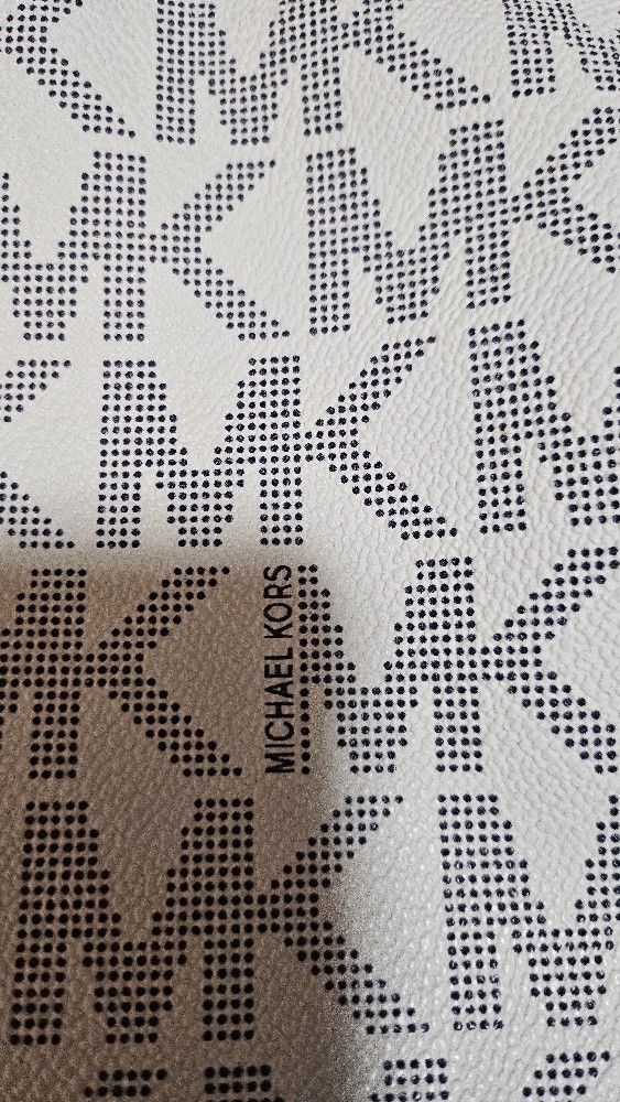 MK PURSE