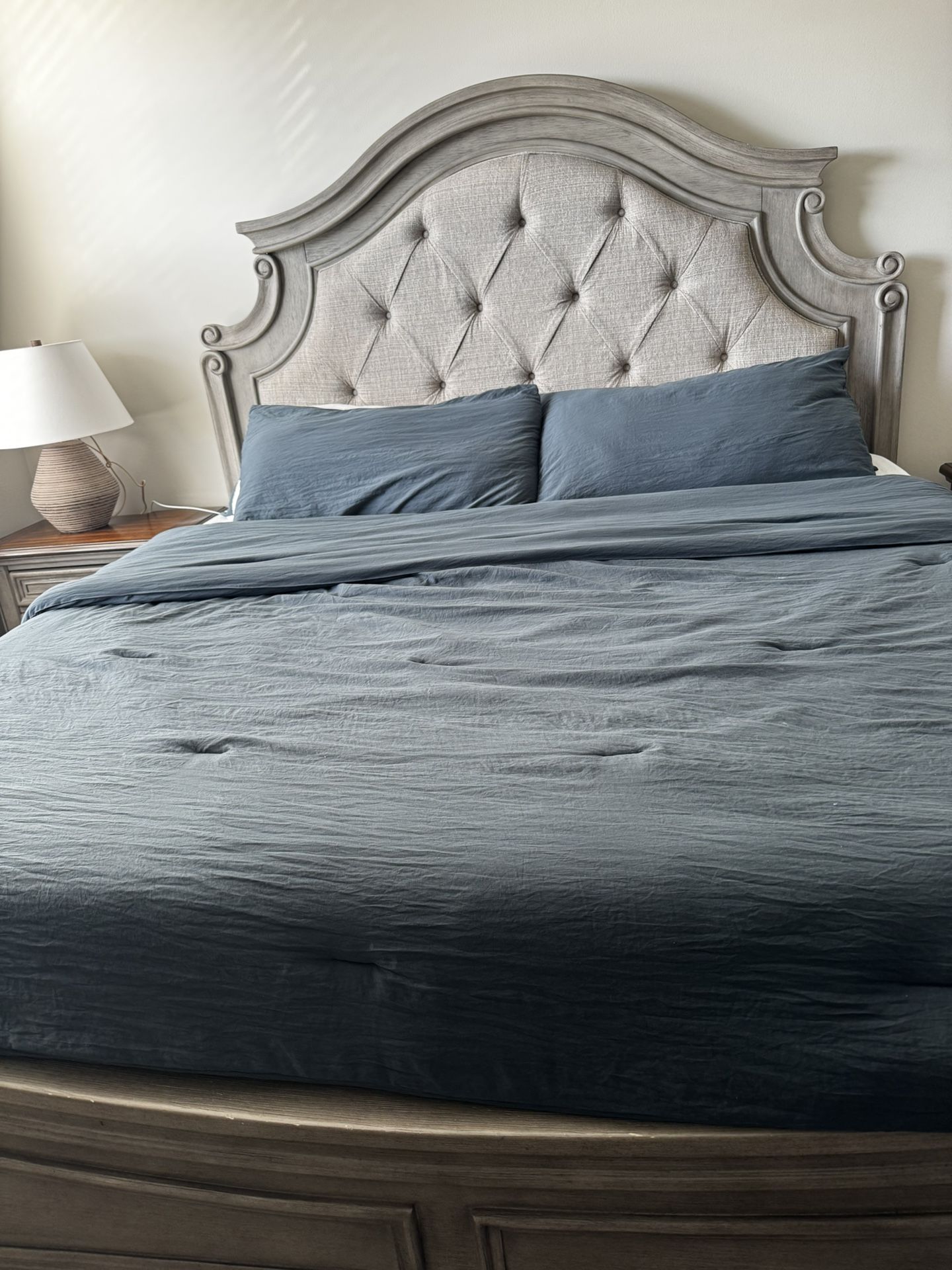 Full King Bedroom Set
