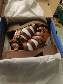 Women leather shoes 7.5 