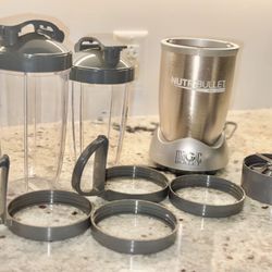 Nutribullet Blender – Like New, Complete Set