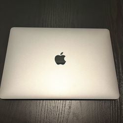 MacBook Pro 13-inch M2 Chip 2022 CASH ONLY