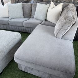 ✨ Gray Ashley Furniture L-Shaped Sectional Couch ✨ 🚚DELIVERY AVAILABLE🚚