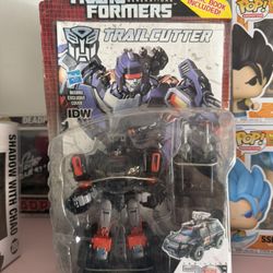 Transformers Thrilling 30 Trailcutter (Trailbreaker) Transformers figure & Comic