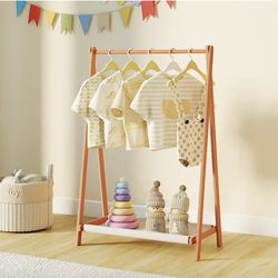 Kids clothing rack / closet