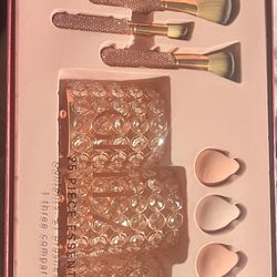 Glitz And Glam Pink Bling Brush 25 Piece Set & Matching Mirror Bundle