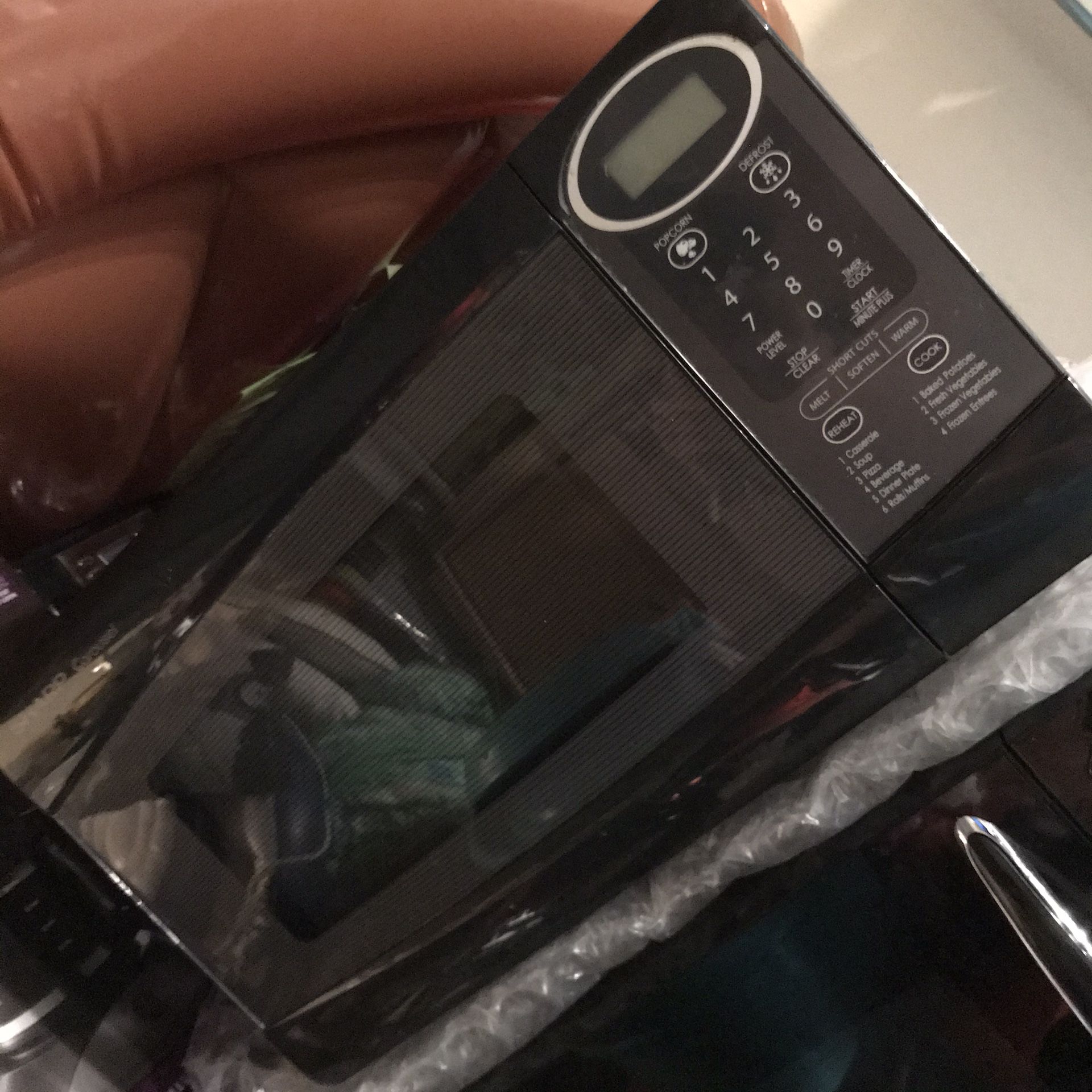 Sharp 18” black microwave