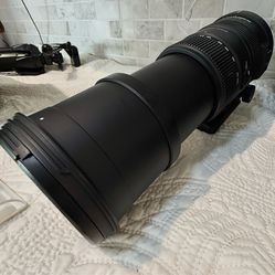 📸 Sigma Telephoto Zoom Lens – Excellent Condition | Hood, Case & Filter Included