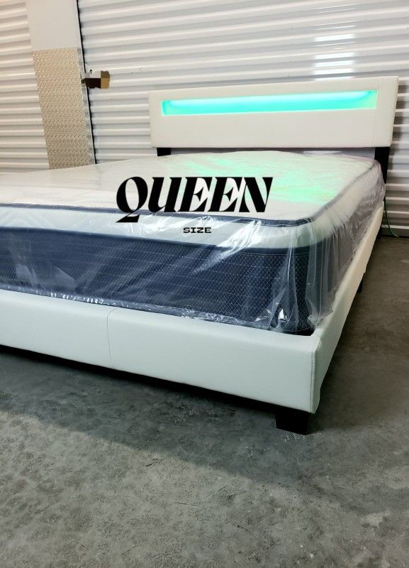 NEW QUEEN PILLOW TOP MATTRESS and BOX SPRING. Bed frame not included 👍