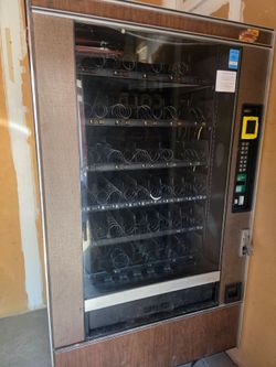 Snack Vending Machine for Sale