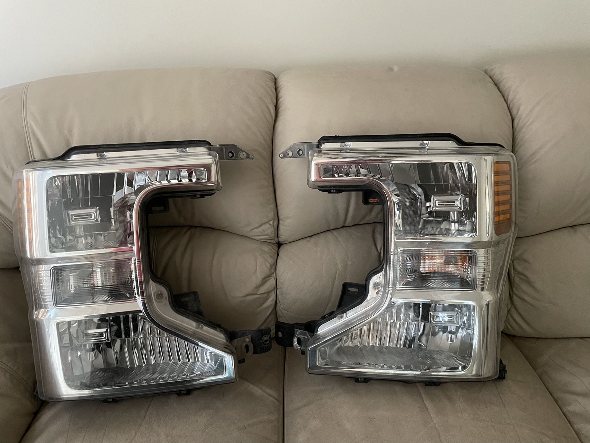 2021 Ford F-250 Headlights 