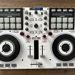 Vestax VCI-380 DJ Controller