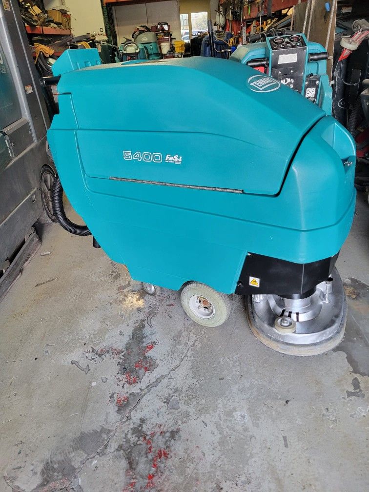 F/SCRUBBER Tennant Model #5400
