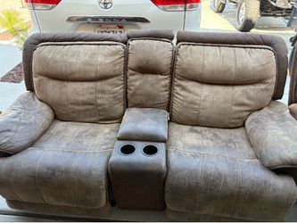 Comfortable Brown Reclining Sofa & Loveseat Set