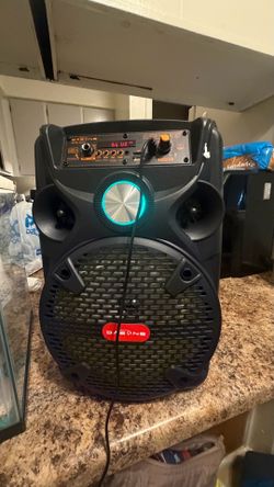 8” power speakers Bluetooth