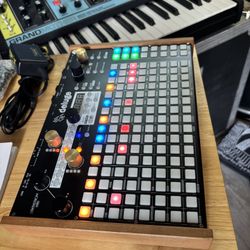 Synthstrom Deluge 7SEG