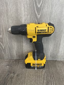 Dewalt 1/2” Cordless Drill w/ 4ah Battery