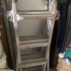 Escalera Buenas Condiciones 