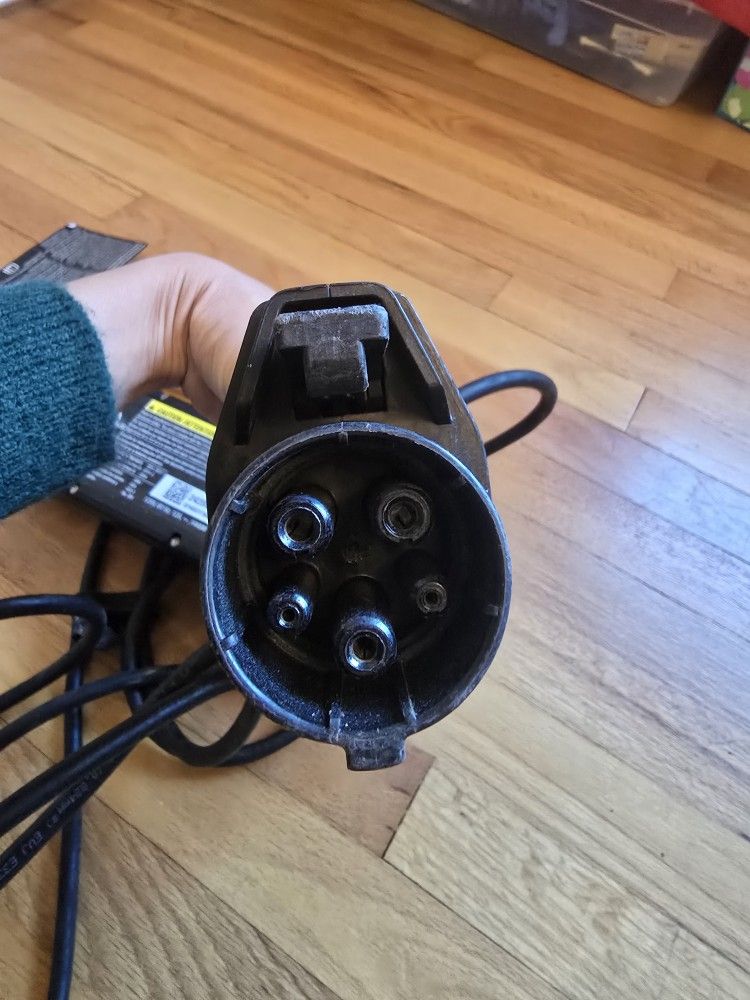 J1772 Electric Vehicle Charger