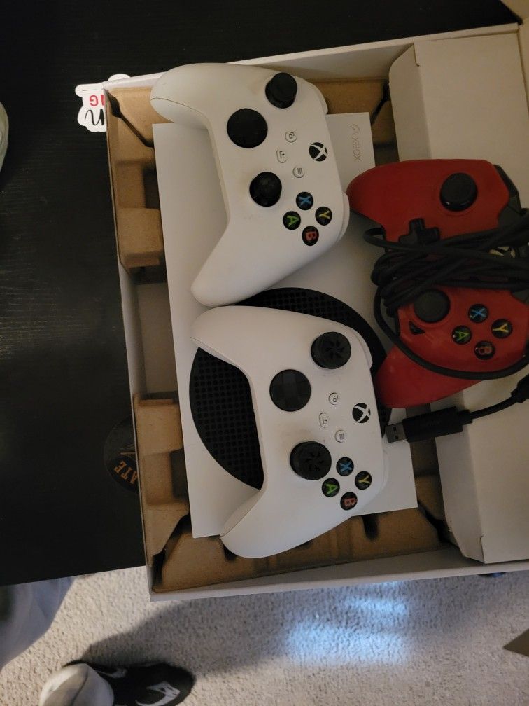 Xbox Series S With 1tb Memory Card