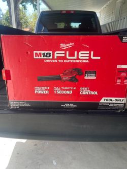 Milwaukee, fuel M 18 dual battery blower