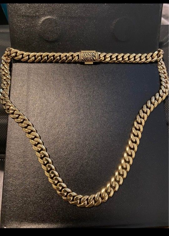 GLD 18k Gold Plated "18" Chain And "8" 18k Gold Plated Bracelet