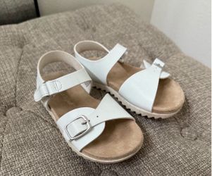 White toddler shoes size 7
