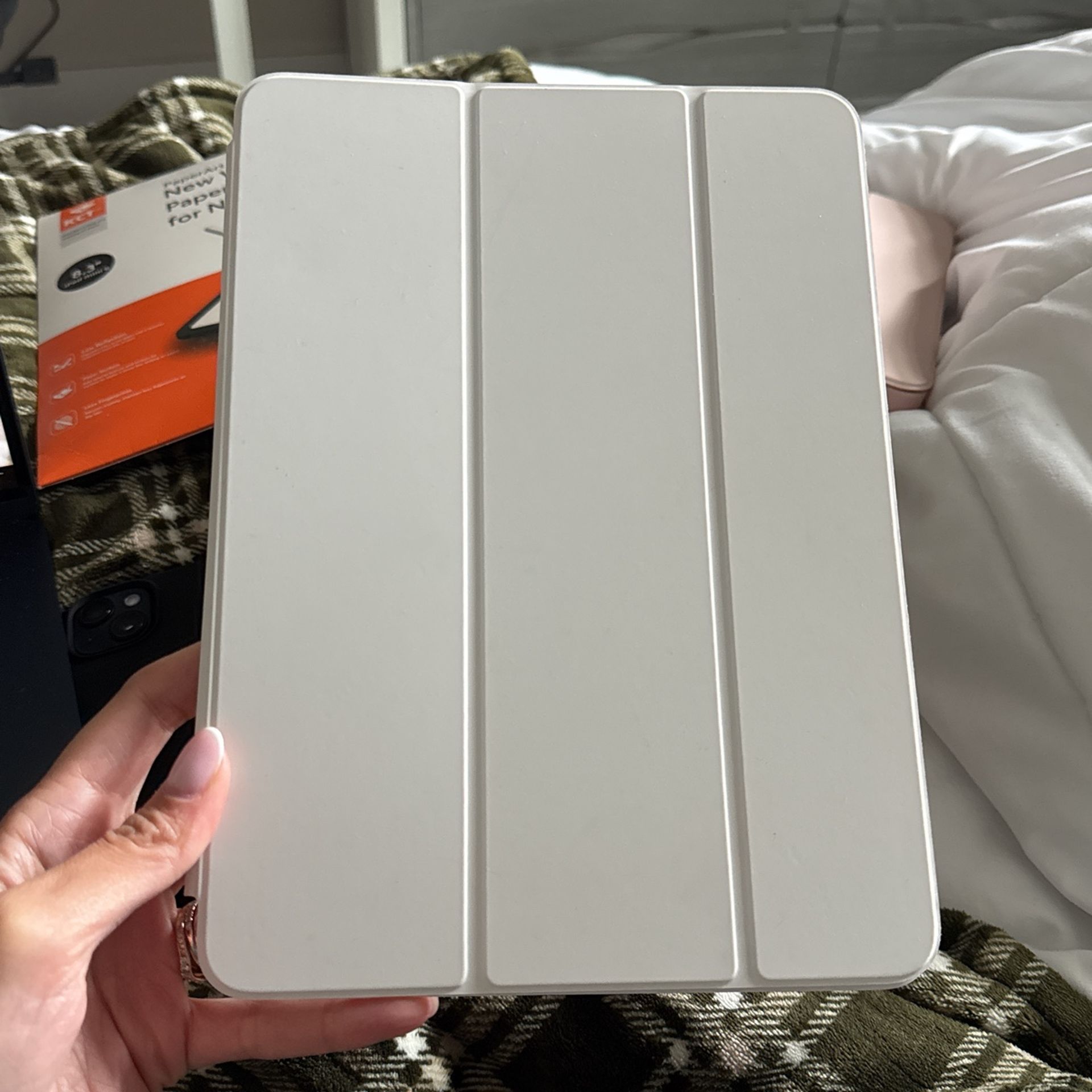 Apple iPad Pro 11 Inch Smart Folio Case White