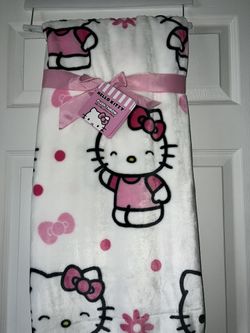 Hello Kitty Daisy Blanket 50” X 70”