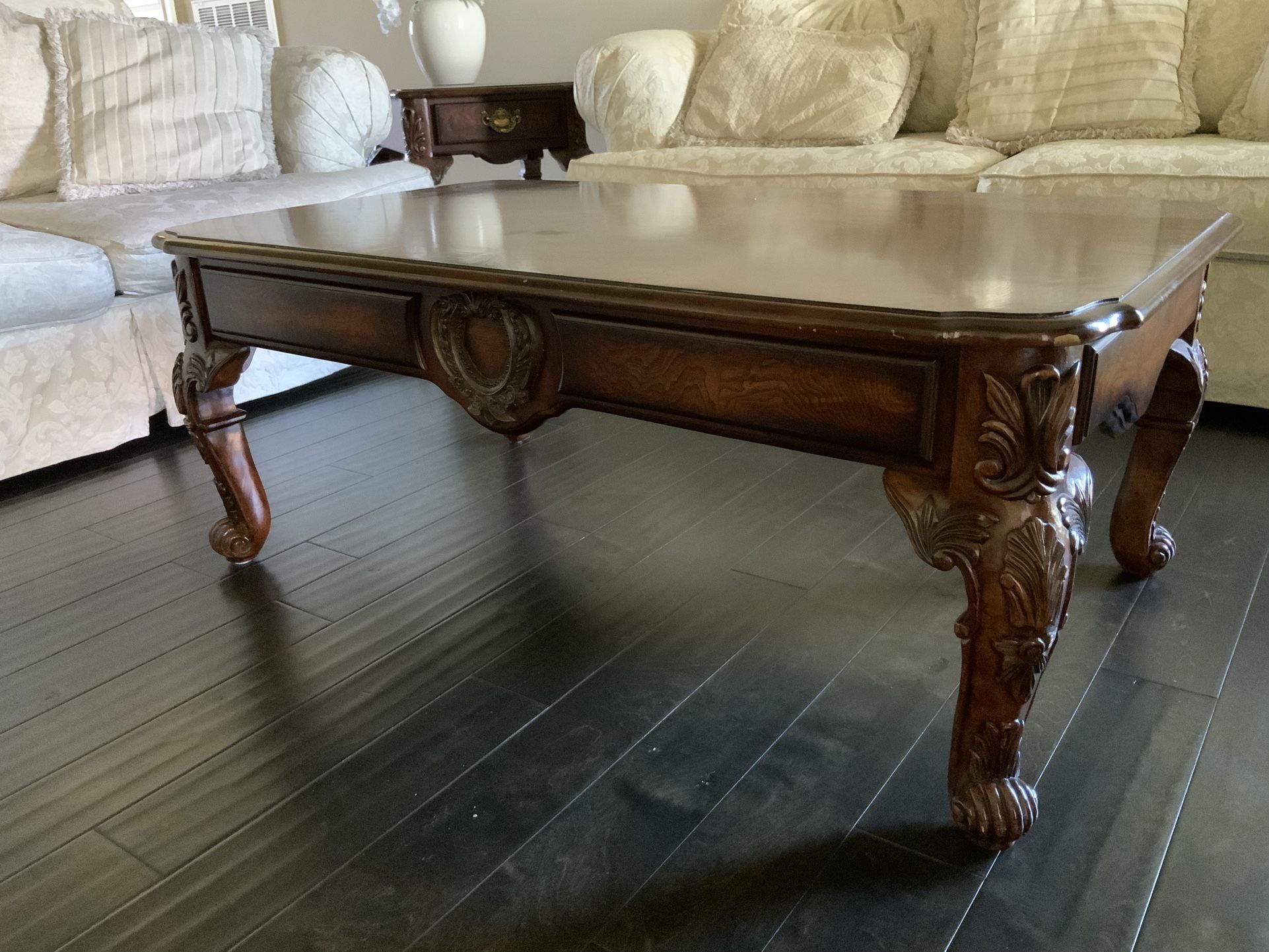 Living Room set Sofa Coffee Table Havertys Set for Sale in Murfreesboro