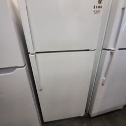 GE Refrigerator 