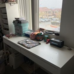 IKEA MICKE DESK