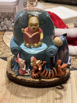 Disney's Winnie the Pooh Musical Globe