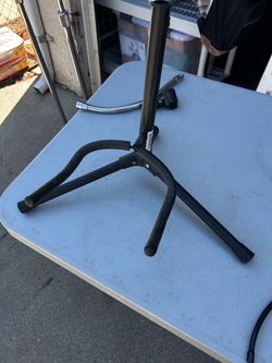 Small guitar stand