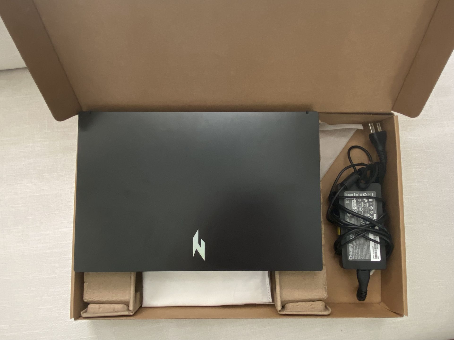 Acer Nitro V 15 144hz Ryzen 5 RTX 4050