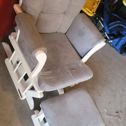 Rocking Chair 