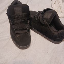 Size 10 Black DC Shoes